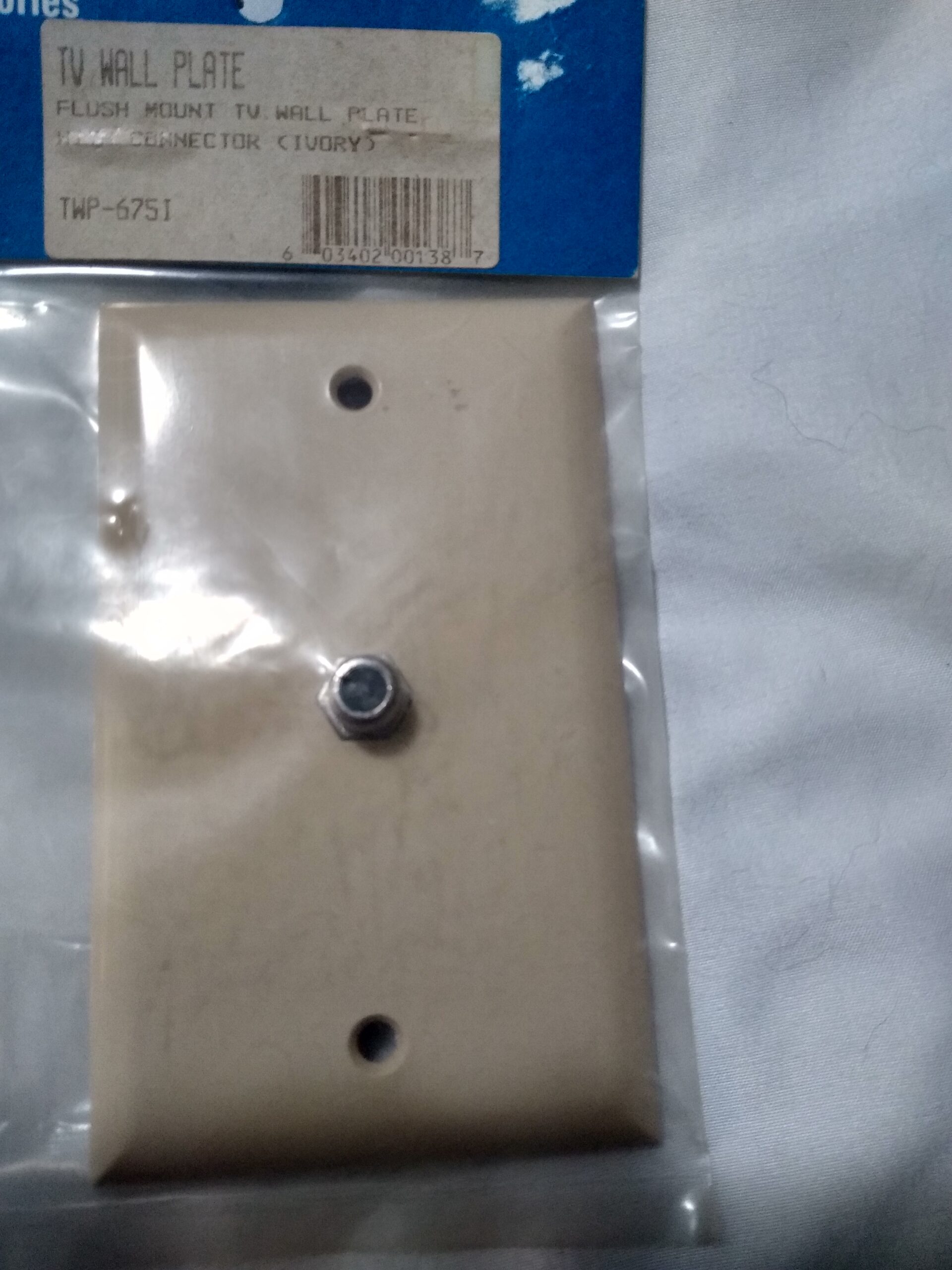 TV Single Wall Plate Ivory